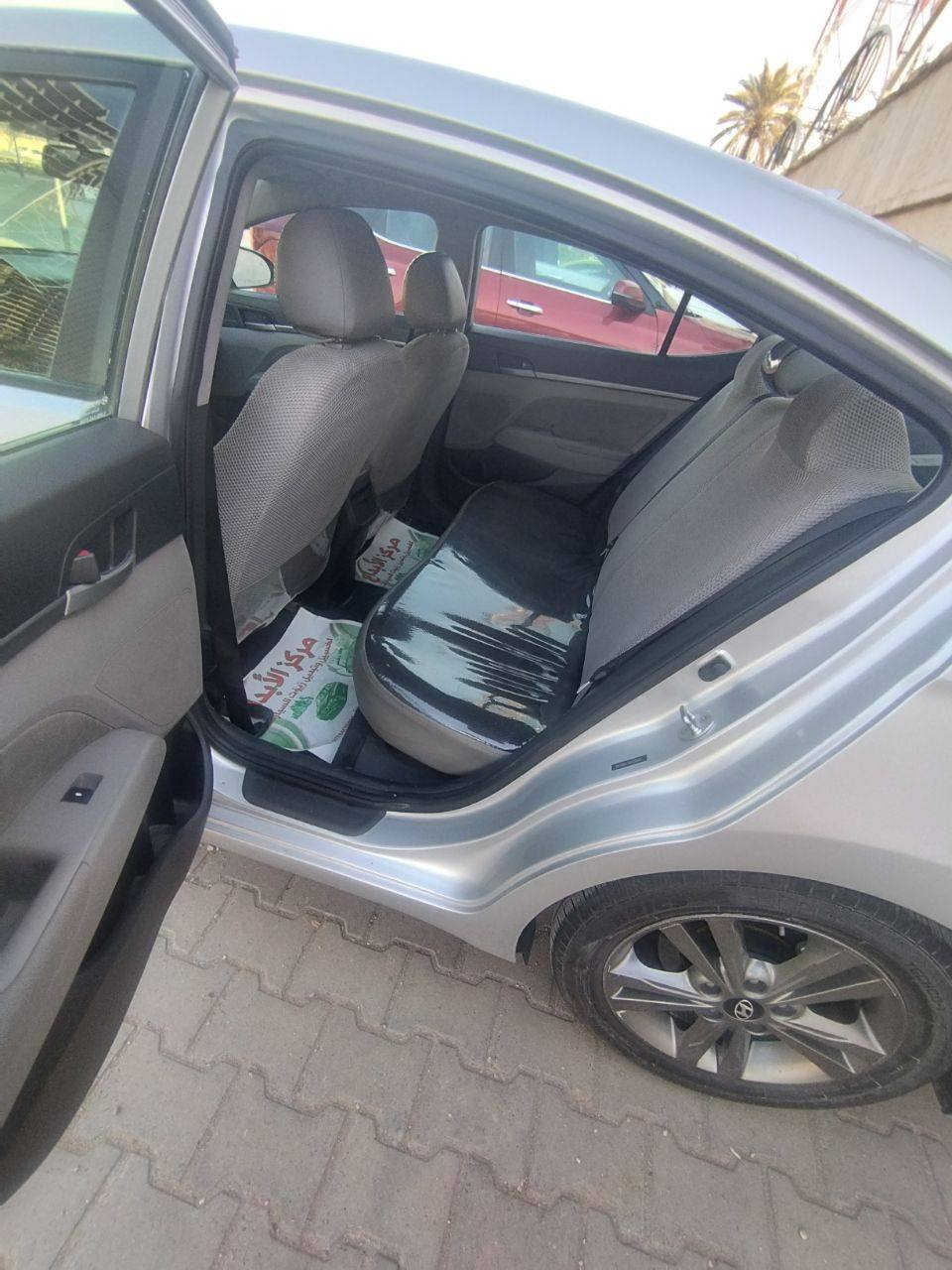 للبيع النترا 2018 sel
رقم بغداد تحويل مباشر بأسمي
سيارة جاهزة 
حادثها سطحي ربع بنيد جهة السايق خفيف بدون اي دواخل كله مكفوله 
مبدل بنيد ومصبوغ
ايرباك ستيرن وراجع سستم
السعر 127 وبيها مجال بسيط
للتواصل 
*********** بي واتساب
