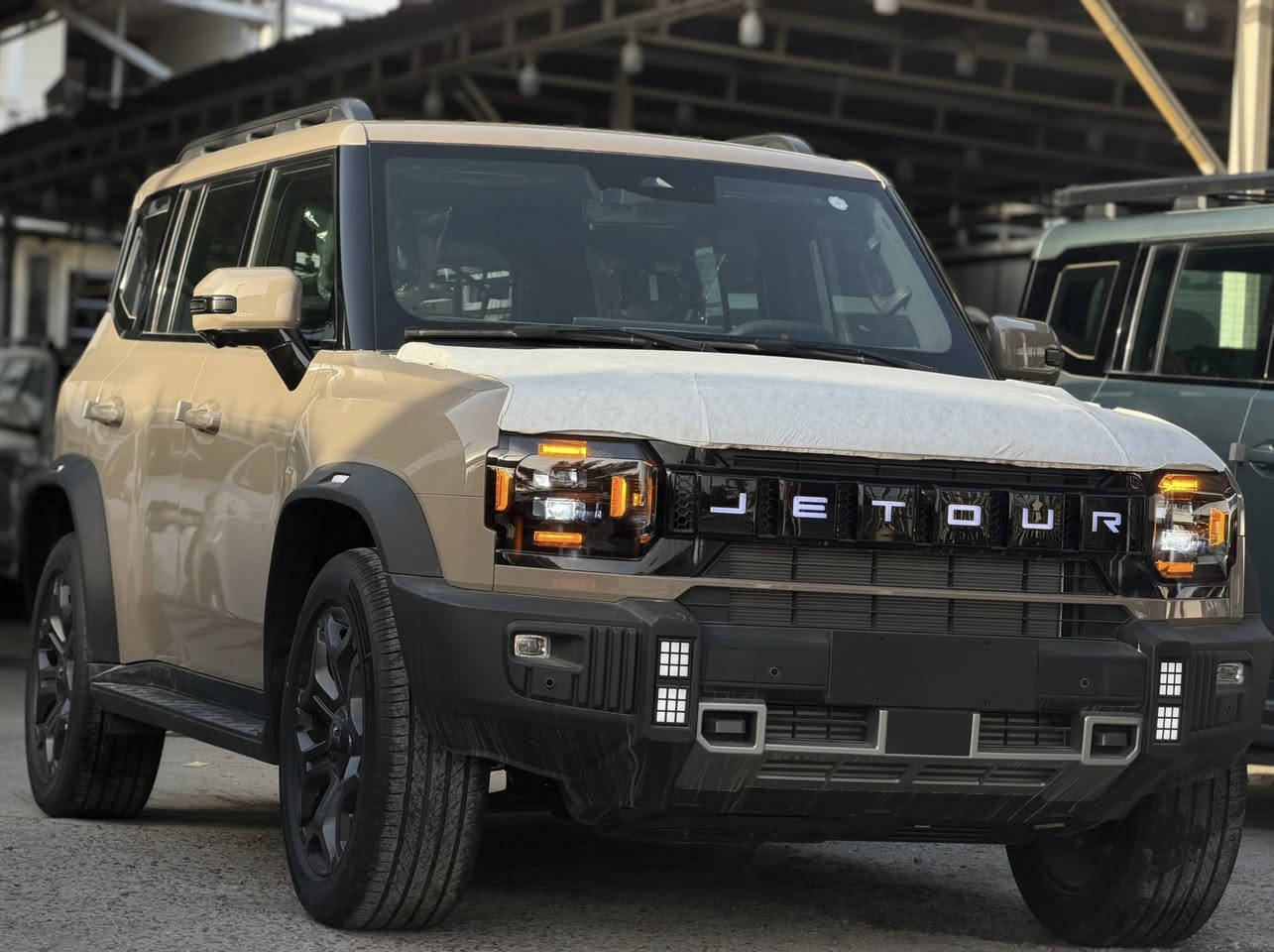 (بسم الله الرحمن الرحيم)
جيتور T2 🔥 موديل 2026 🔥 لكجري بلاس 👍

فول مواصفات 1/1 💯 :

#داخل زيتوني احزمة برتقالي 💚🧡
#كير 8 سرعات 
#كشنات مساج 
1- بنوراما 🕳️
2- بصمة 🔐
3- كشنات تدفئة تبريد 🔥❄️
4- كامرات 540 درجة 👀
5- شاشة تفاعلية على الصوت 🖥️🔊
6- فور ويل 🎮
7-انارة LED محيطية 💡
8- تحديد مسار 🚇
9- توقف تلقائي للصدمات 🚄
10- سستم سماعات منن SONY
11- كير كرستال 🎡
13- كرسي مساج 🫆
14- باب الصندوق شفط 🦾
وباقي كثير من المواصفات 

#الون : اسود 💣💣

حجم المحرك : 2.000 تيربو ✅

السيارة زيرو 0  ✅

السيارة #ضمان 10 سنوات من شركة هارلم 👌 ✅

مرقم بغداد ✅

#السعر اتصال                                   #ارخص اسعار يمنة 🔥
للاستفسار الاتصال على الرقم 

***********
***********
#مسلم الخفاجي 

بغداد/ الكاضمية
