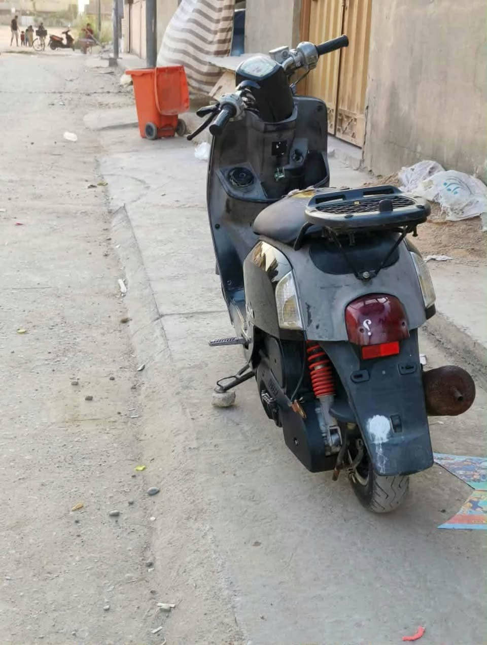 السلام عليكم بوليس 2009 كابريتر للبيع مكينه مفتوحه فقط شلعه معدل  نصبه نضافه فول مكاني مسيب سعر 450 محتاج فلوسه رقم بس واتساب بي  ***********
