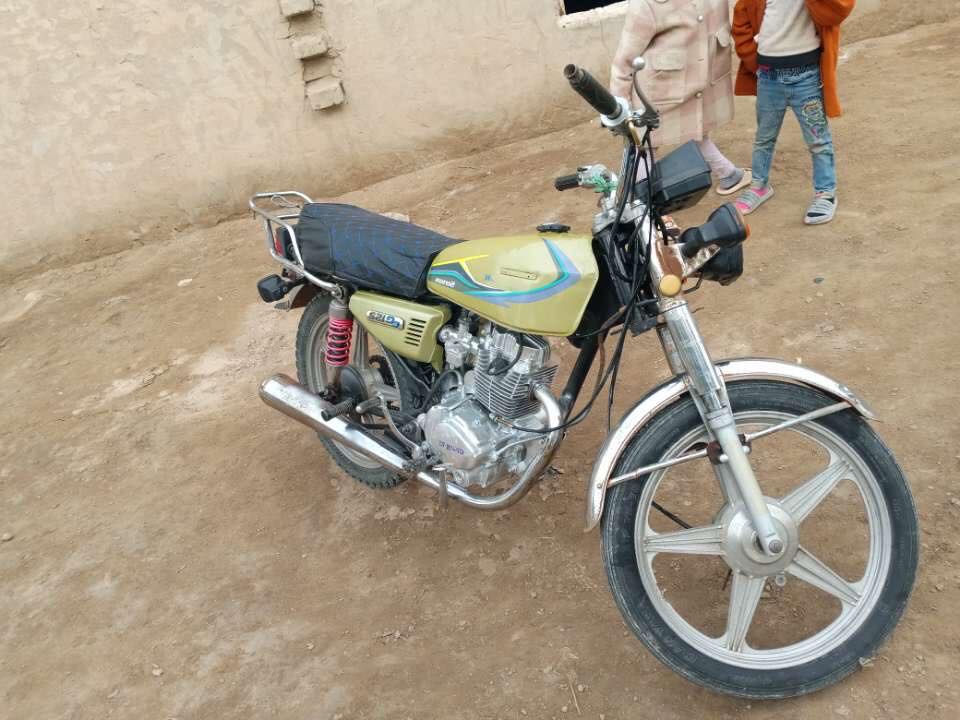 سيفان 5كير دراجه نضيفه السعر325 وبيها مجال مكان بابل الحمزه الغربي الغزالي اتصل ***********
