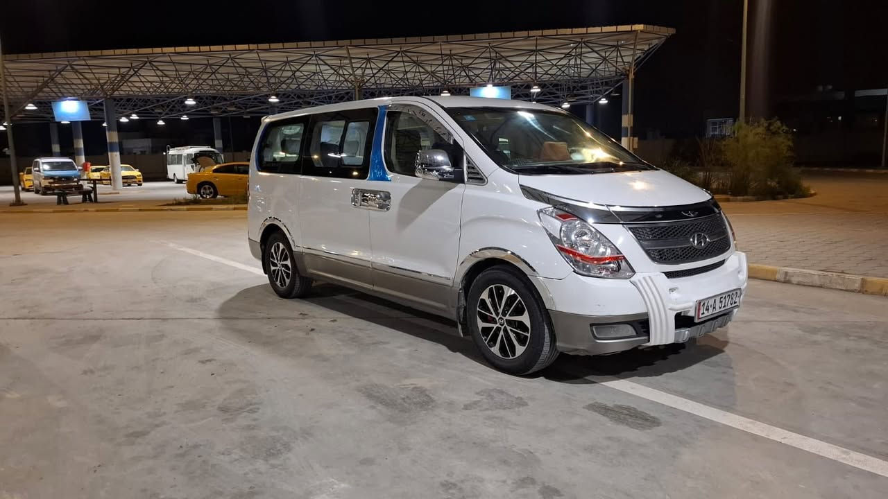 سلام عليكم ستاركس للبيع 2014
مفتوح ومحور مسكر رقم بصرة نكليزي 
سنويه ال2029 السعر 168 وبيه مجال 
مكان سياره ناصريه مركز 
***********
