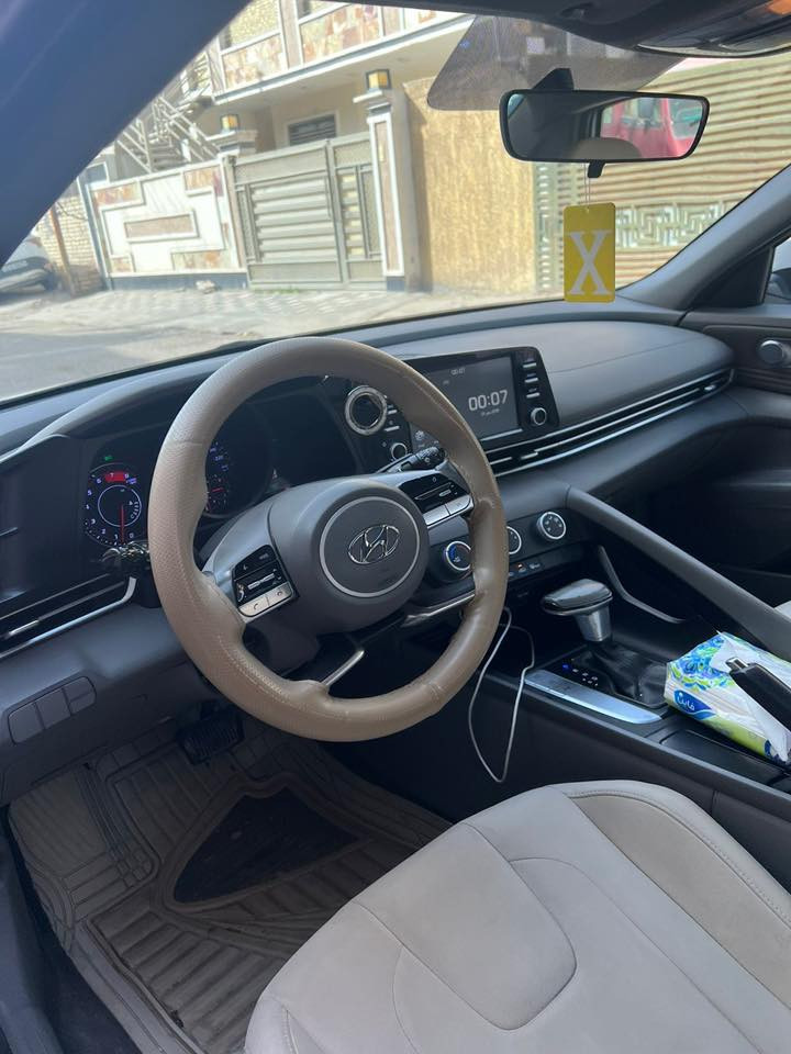 سلام عليكم للبيع النترا خليجي موديل ٢٠٢١ محرك ٢٠٠٠ دوش كير AT داخل بيجي فول موصفات  فتحه بصمه ترحيب حساسات تحكمات شاشه لدات ويل كروم سياره مكفوله عده تبديل باب خلف راكب اثر طخه بس باب فقط سياره خير من الله ماشيه ٧٧  سعر ١٥٩ وبيهة مجال للتواصل على رقم ***********
