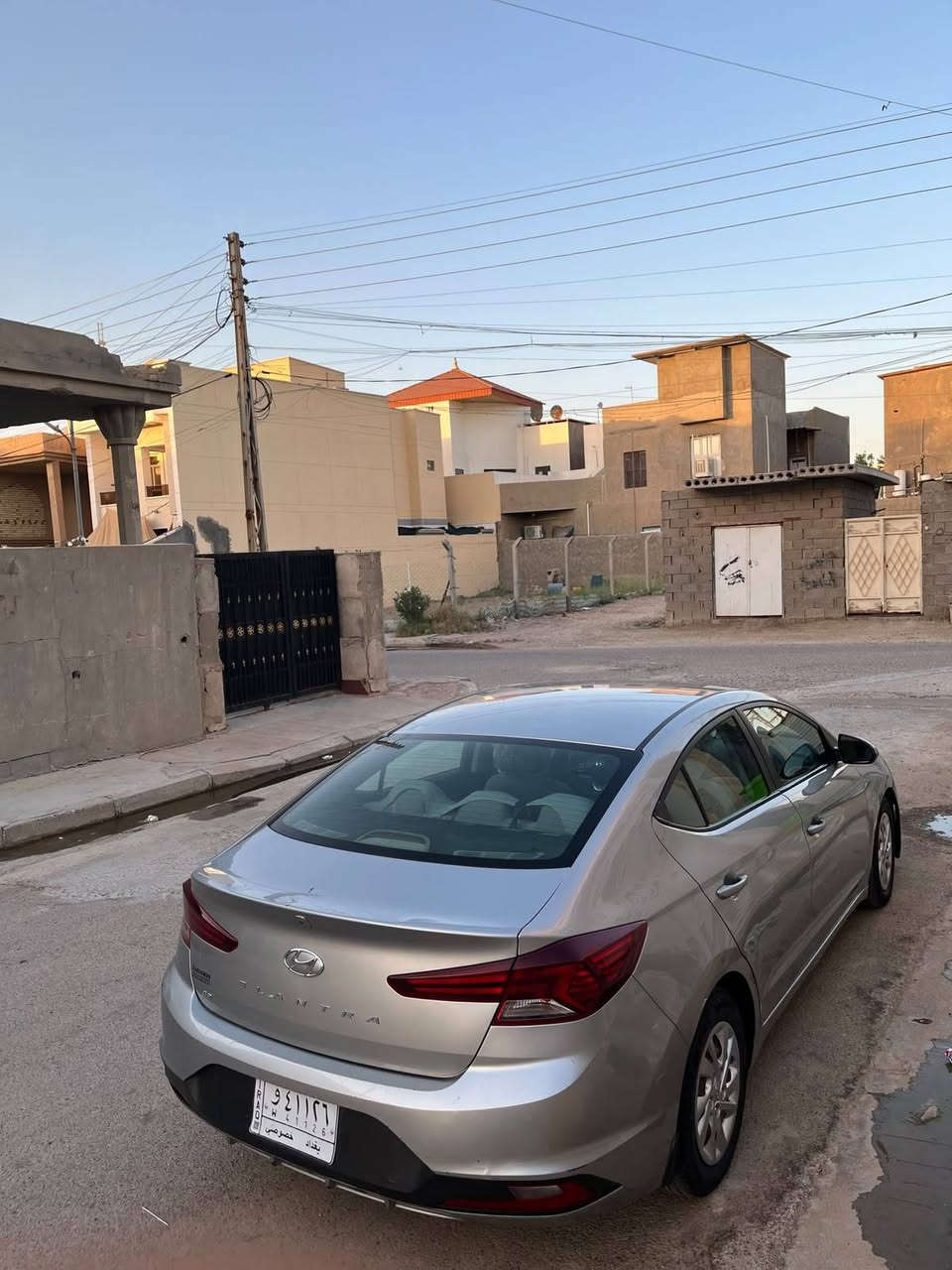 السلام عليكم 

النترا 2020 
وارد أمريكي 
تحديد مسار 
مثبت سرعه 
مانع انزلاق 
رادار 

محرك 2000 دوش 
ماشيه 104
الضرر بنيد فقط 
الرقم بغداد 
السياره ب اسمي تحويل ثاني يوم 

السعر (125)وفيها مجال 
العنوان /الأنبار الرمادي 
الرقم /***********
