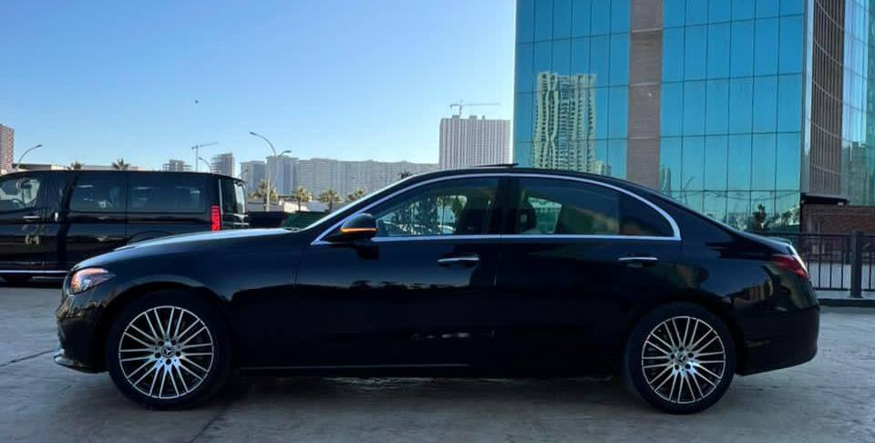 مرسيدس سي كلاس 2023 
مواصفات C300(فتحة سقف-رادار و حساسات ٣٦٠ درجة-شاشة-كاميرة خلفية -ابواب و تشغيل بصمة) 
مكينة ٤سلندر+توربو حجم ٢.٠لتر
ماشية 31 الف فقط
ضرر السيارة باب + جملغ  
حادث جدا بسيط صور الحادث موجود
مرقم اربيل  
السيارة كلش حلوة و نظيفة
مكفولة من كير و محرك وكهربائيات
مكان السيارة
اربيل ***********
