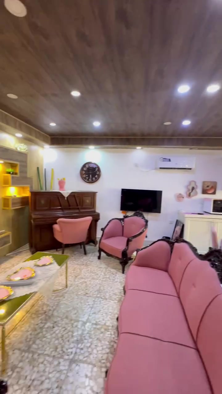 🔱 شقة  مؤثثة فاخرة الايجار 🐋
الموقع📍: الكرادة العرصات - قرب شركة بي ام

 📌 المساحة : 100م 

⭕ الطابق : الارضي

تحتوي على :

⭕ صالة

⭕ غرف نوم عدد 2

⭕ حمام عدد 2

⭕ مطبخ

⭕ ( يوجد بارك للسيارات )

⭕ كاميرات مراقبة 

السعر : $1300غير قابل التفاوض

⭕️ ملاحظة مقدمة 4 اشهر

 

يوجد لدينا واتساب 📱
🎫نستقبل جميع العروض والطلبات العقارية 

#بغداد #الجادرية #عقارات_بغداد #اراضي_للبيع #استثمار_عقاري المنصور الكرادة ا


**إذا كنت صاحب هذا الإعلان وتريد حذفه لأي سبب، رجاءا أرسل رسالة إلى الدعم الفني**
