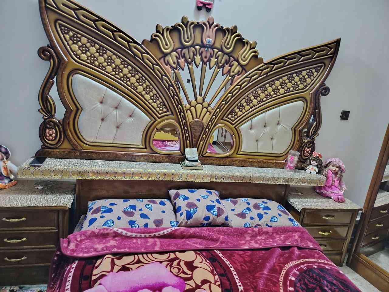 سلام عليكم من رخصت الادمن غرفة اخشاب للبيع نفصال مو جاهز تفصال ثقيل نظيفه جدأ الكنتور ٥ بوب منفصل وغرفه مرتبه بعد احله من التصوير المكان سبع البو ال ٤٠٠٠ هاتف *********** / ***********
