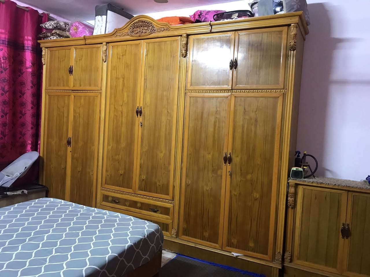 سلام عليكم غرفه صاج اللبيع سعرها مليون و٢٠٠ وبيها مجال مكاني بعقوبه الزراعي خلف جامع المدينة المنورة تواصل على رقم ***********
