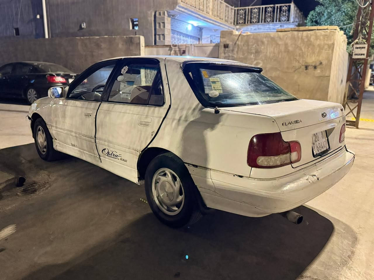 الانتر ١٩٩٤ السيارة مكينة وكير شرط وبسمي كهربائيات كلها شغالة  صدر امامي خلفي نضيف بيها نواقص السعر ٢٥@ وبيها مجال مكاني جلولاء ***********

