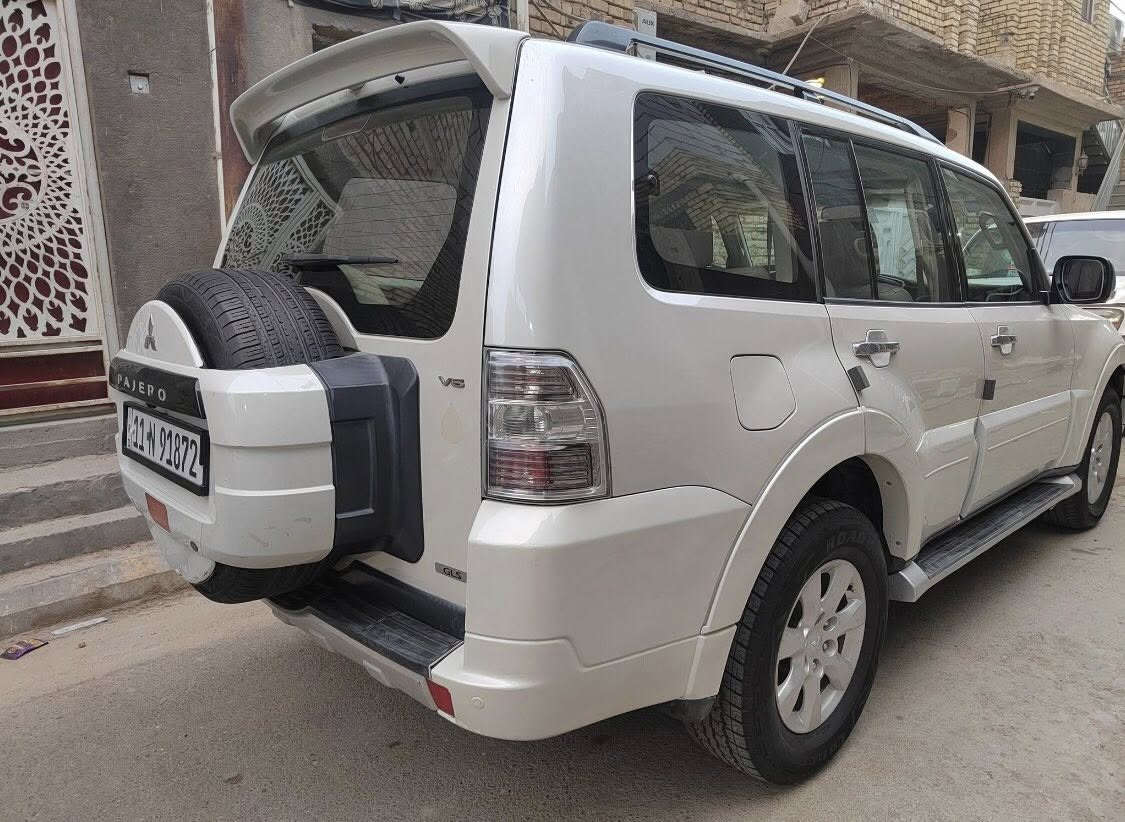 السلام عليكم السياره للبيع نوع باجيرو
🔴موديل 2009 حبتور محرك كير حداديه تبريد تدفئه تخم  تاير باتري سياره حلوه /////
وبلاديه بيهه صبغ جاملغ خلفي اثر شخط بدون معجون والباقي كفاله رقم بغداد  السعر130 //  وبيهه مجال العنوان دي قار الناصريه شارع إبراهيم الخليل //📍*********** بيع فقط //
