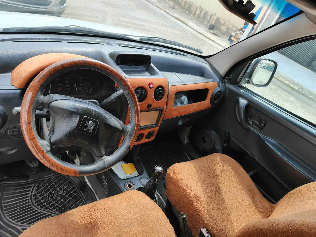 بيجو به راد 
موديل ٢٠٠٩ به 
شه رت كير مكينه ى تحويل
غرامه  شوين سليماني 
بيجو براد 
موديل ٢٠٠٩ 
سيارى جهاز 
شرط تحويل محرك كير كامل 
مكاني سليماني 
سعر ٦٠ بيها مجال السليمانية, العراق


**إذا كنت صاحب هذا الإعلان وتريد حذفه لأي سبب، رجاءا أرسل رسالة إلى الدعم الفني**