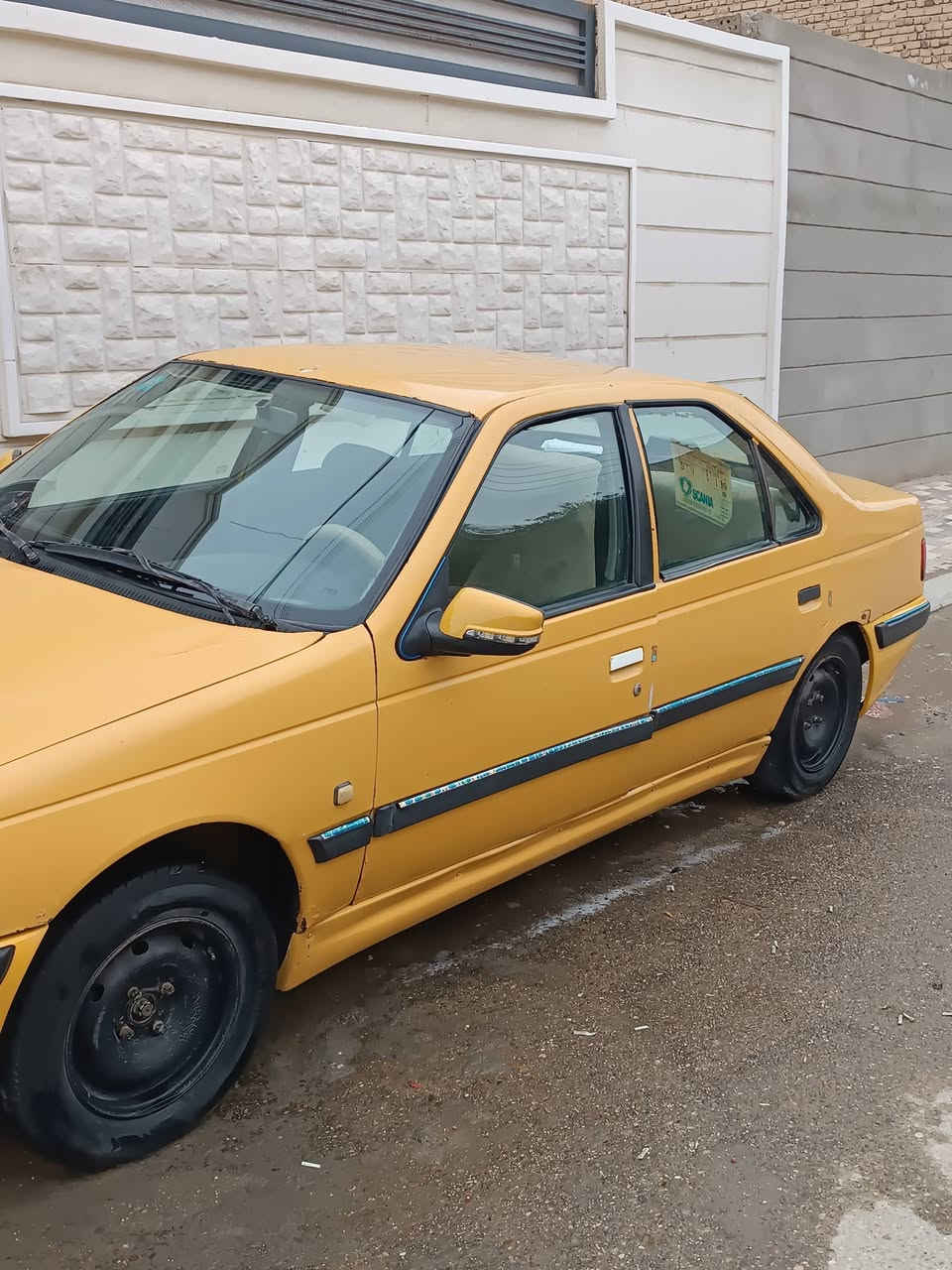 بيجو بارص موديل 2013 مصفره هيئه وغرامات لون اصفر 
كير جديد كفاله  محركها خيط تبخير بي 
السياره ب اسمي بابل 
نقص السياره فقط حداديه 
كهربائياتها كلها شغاله 
مكان السياره كربلاء قضاء طويريج 
***********
