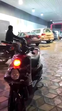 صارله 3 ايام طالعه من الزيتون لاتراسلني اليريده يخابرني 07853785123