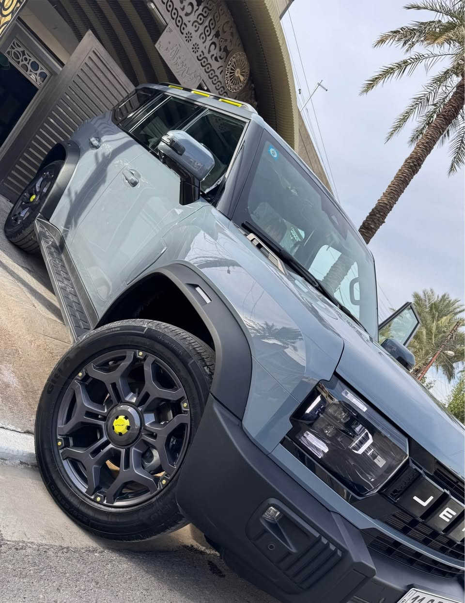 السلام وعليكم جيتور T2موديل 2025 وكالة هارلم
رقم بغداد مكفولة السياره من دعامية للدعامية 
ماشيـة27.000
حجم المحرك 2.0L TURBO
مفتاح التشغيل بصمة 
 تشغيل عن بعد 
 بانوراما 
 دفع رباعي   
اريل نفكيتر 
حساسات أمامية 
حساسات خلفية 
لايت زينون + LED 
دخول بصمة ذكي 
حساسات ضغط الاطارات 
عدد AIR BAG 6
هاند بريك كهرباء
دشبول شاشة ديجيتال 
شاشة Apple Car play 
كاميرا دوارة 
 4 كاميرات 360°
الانارة الداخلية LED 
بعد هواي موصفات بيه تبديل دهن بلشركة وداخله بلضمان
السعر 26.200 وبيه مجال  
للاستفسار ( للبيع او المرواس) 
‏‭0790 155 1679‬
‏‭0783 849 9890

‏‭ بغداد, العراق
