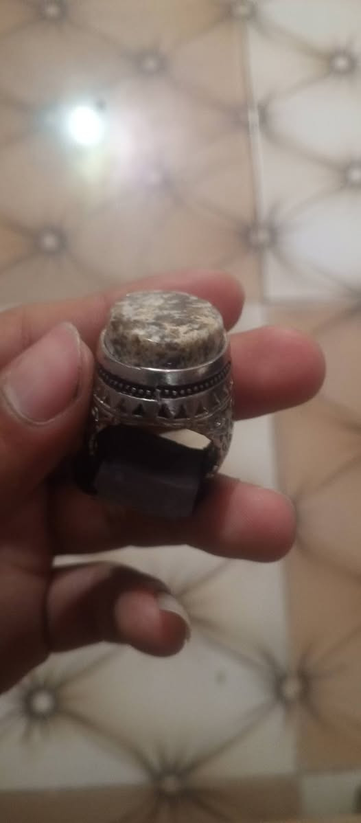 تحفه فنيه للبيع قيم وأخذ+ توصيل ماكو


**إذا كنت صاحب هذا الإعلان وتريد حذفه لأي سبب، رجاءا أرسل رسالة إلى الدعم الفني**