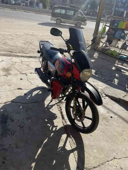 السلام عليكم بوكسر 2021 نازله بل ٢٢ ابيعها هيه واغراضها مافتح كلشي لان اريد اعوف دلفري كامله نقصها فقط شخاطه مال سلف اوراق كمرك فقط ٣ دراجه حلوه وجاهزه كبل لشارع عارضها مليون وبيها مجال بصيط مكاني بغداد الدوره رقمي***********
