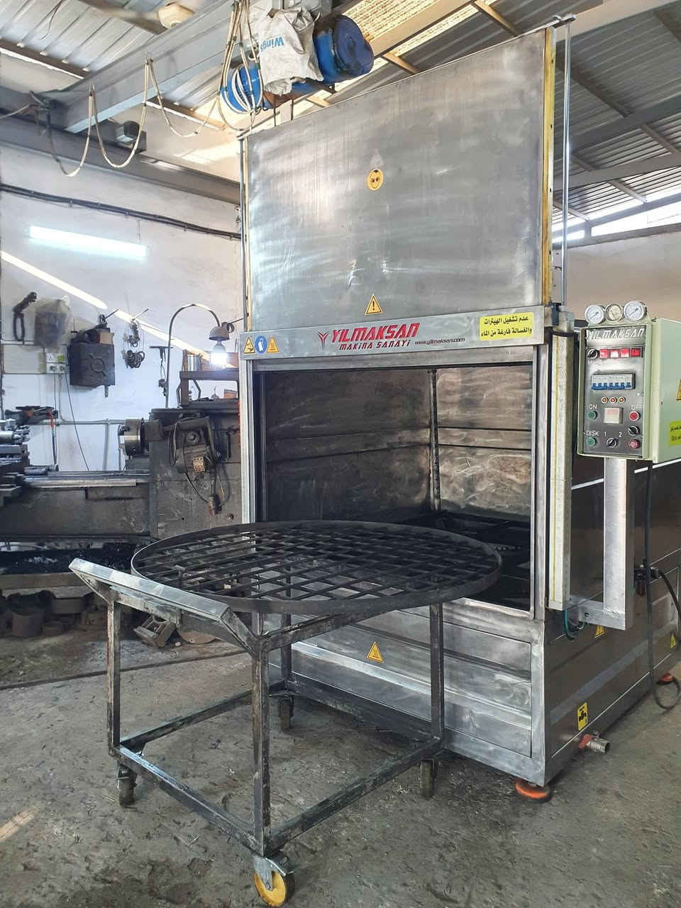 ماكنة غسل تركية مستعمله نضيفه عليه ادامه كاملة مضخات عدد ٢ القوة الحصانية ٣ حصان جديد او ماطور مع كير بوكس جديد هيترات جديد الصندوق مع الكهربائيات جديد غير مستخدم مع اضافه مقياس ضغط المضخات  العنوان كركوك داقوق للاستفسار اتصال بالرقم ***********
