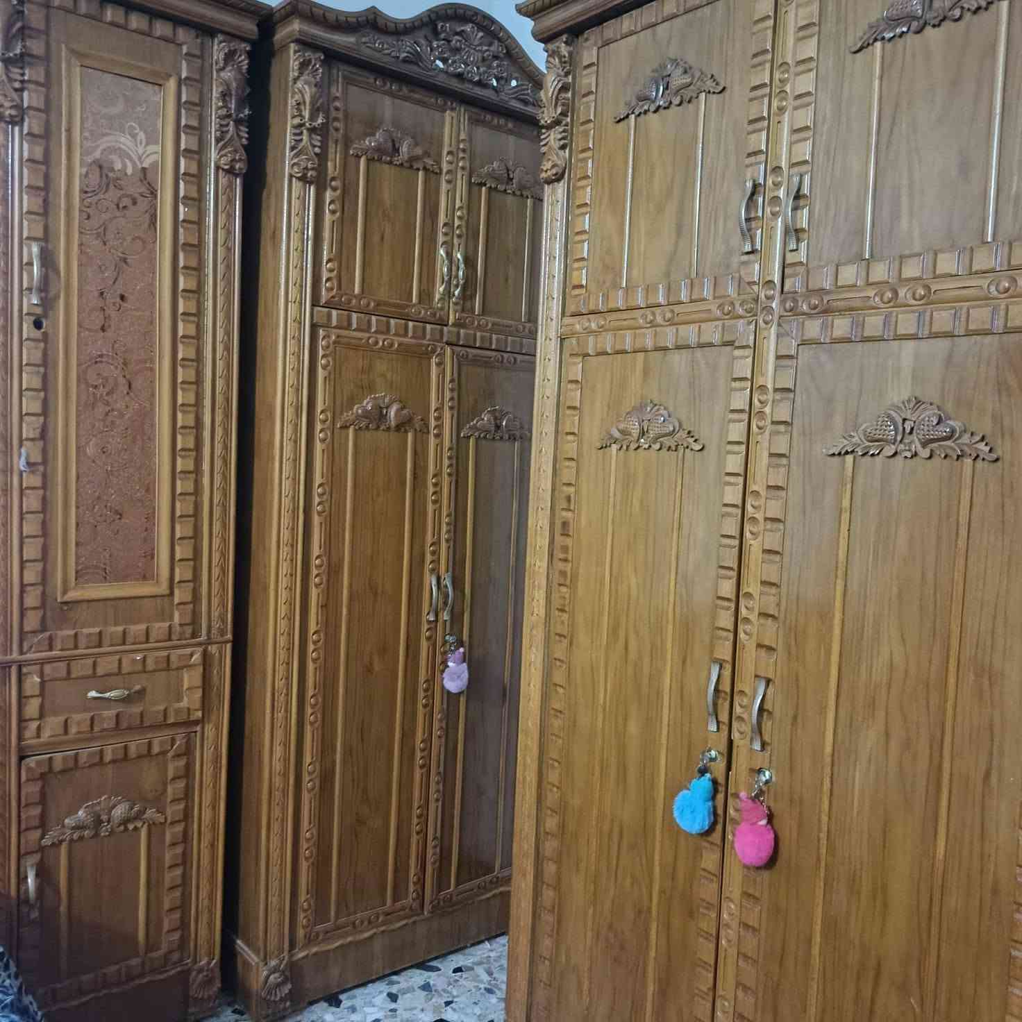 غرفة للبيع صاج سعرها مليون 600 وياها شازلون هديه بغداد رقم ***********
