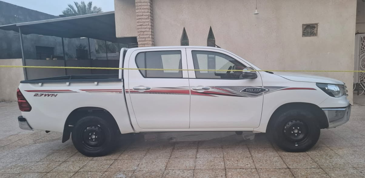 للبيع هايلوكس موديل 2024 رقم بصره ماشيه51 الف مكاني البصره كير عادي السعر 240 رقم الهاتف  كفاله عامه***********
