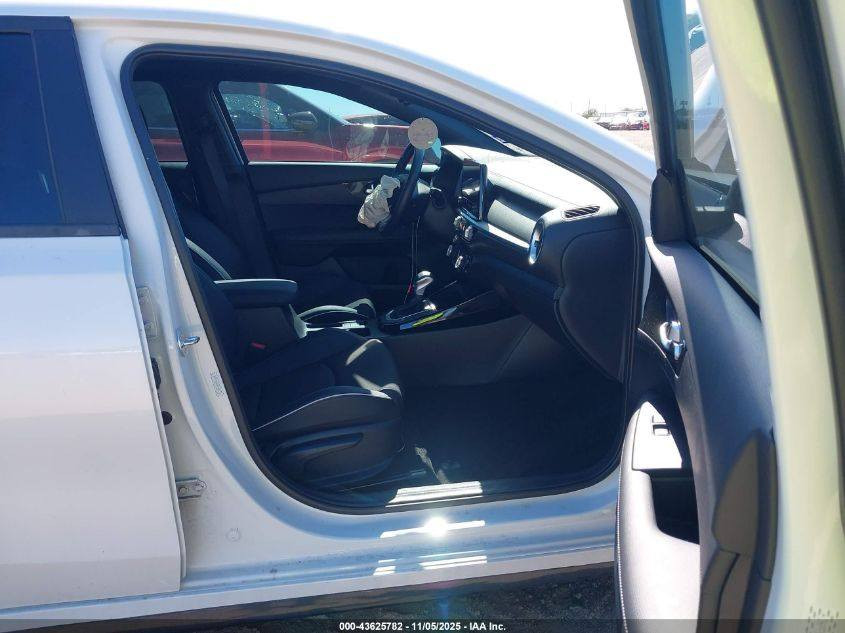 🇮🇶🇺🇸 فرصة مميزة لأصحاب كتب الشهداء 🇮🇶🇺🇸
اعلان مزاد
السعر حسب المزاد
تاريخ المزاد يوم :2026/2/18
نوع السيارة:  KIA FORTE GT LINE 2024
#يمكن_إدخالها_بكتاب_ذوي #الشهداء
#او_شحنها #إلى_الأمارات
#إقليم_كردستان 
#العقبة
#ام_قصر
الضرر كما موضح بالصور
📍 العنوان : الموصل حي الوحده الشارع العام قرب دائرة اللجان الطبية 
📞 : ***********
📞 : ***********
#مزاد_الامين_للسيارات_الامريكية_
