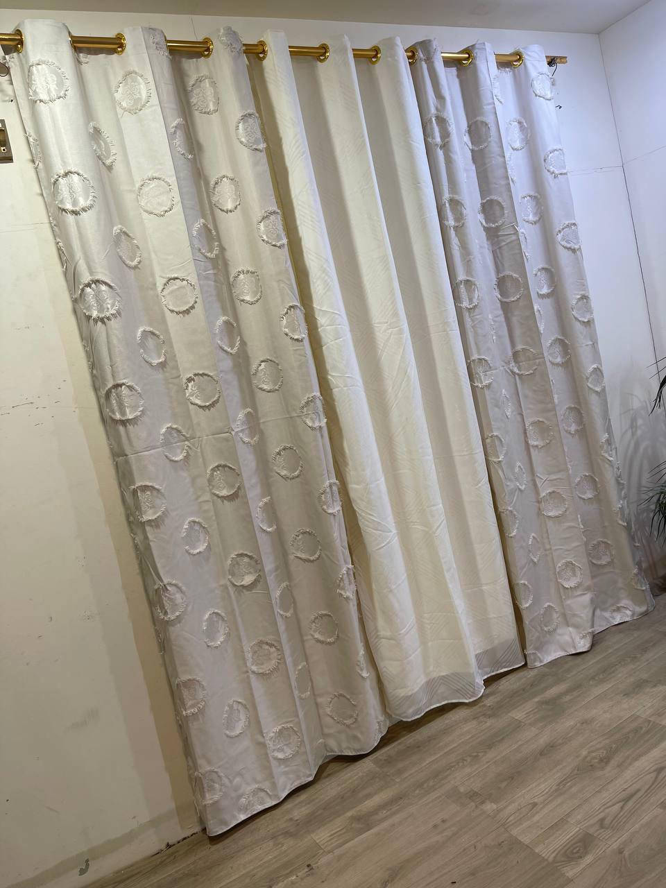 . 🔥عرض خاص🔥
برده بوهيمي ثقيل 3 قطع
كل قطعه عرض 140 
يعني مجموع العرض 420
والارتفاع 3 متر

السعر (( 35 الف ))🎀❤💕 البصرة, العراق


**إذا كنت صاحب هذا الإعلان وتريد حذفه لأي سبب، رجاءا أرسل رسالة إلى الدعم الفني**