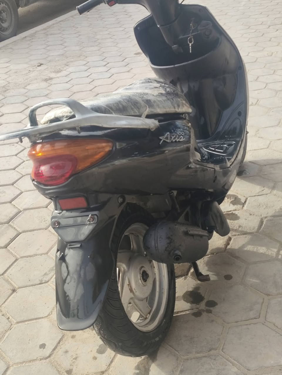 سلام عليكم
دراجه اكزز نضيفه وبلاديه للبيع 
سعر 400 
المكان كربلاء شارع الحر 
الرقم ***********
