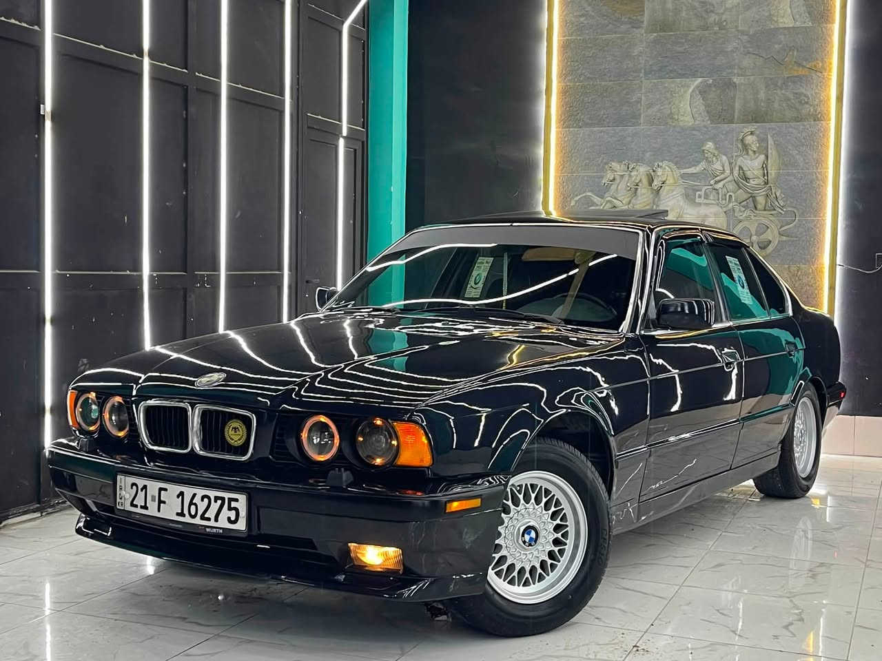 السلام عليكم
BMW 1990i
بيها طخة جاملغ خلفي بدون دواخل صبغ عام جمالية 
525i اصل 
كير عادي 
سلايت 
تبريد 
صدر جديد 
باتري جديد 
تايرات جديد 
كير ومحرك بشرط 
رقم سليمانية باسمي تحويل ثاني يوم 
السعر 60 
*********** 
ديالى-خانقين 
الشراي يتصل ويدلل
