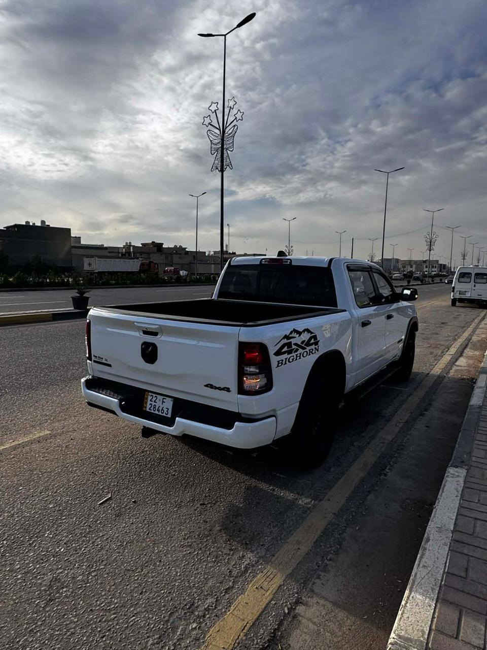 السلام عليكم
رام بك هورن 2022 باب طويل بدي قصير
رقم اربيل تحويل او وكالة
محرك V6 تنفس طبيعي كفالة 
سيارة جدا نظيفة ومكفولة من كير محرك حدادية واي نقص 
ماشية 53
حادث سيارة بسيط بدون دواخل بدون ايرباك 
موصفات سيارة فول عدى الفتحة السعر285وبي مجال قليل للشراي يتصل الرقم ***********
