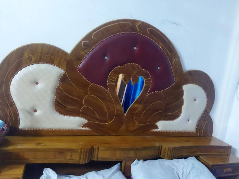 غرفة اخشاب للبيع
اربع قطع
كنتور طابقين
تاج وجرباية
ميز مراية
زاوية ملابس مع ملحق
الغرفه حيل نضيفه
للااستفسار مراسلة الحساب أو الاتصال على الرقم ***********
