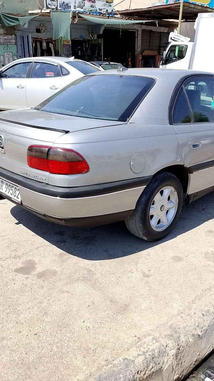 أوميكا بزون حجم 20 نينوى موديل 95 مكينه كبس كير اوتوماتيك تبريد 
سيارة وضع شركه مالبيت صبغ جماليه فقط بدون أي ضرر كلها شرط سعرها 45.. استفسار 
***********
***********
