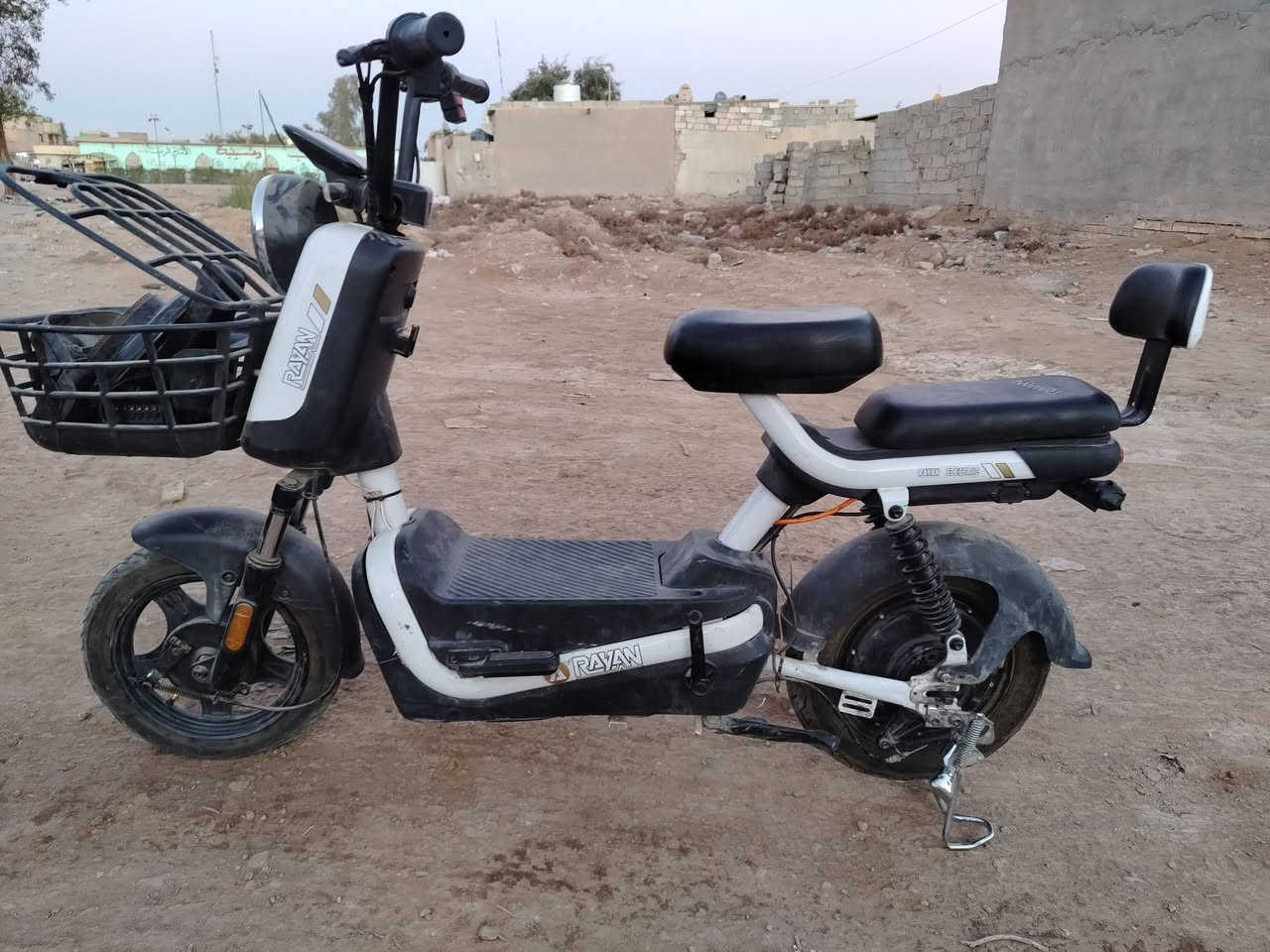 السلام عليكم ورحمة الله وبركاته عندي دراجة شحن البيع عوزهة بطاريات السعر 100بيها مجال راسل خاص


**إذا كنت صاحب هذا الإعلان وتريد حذفه لأي سبب، رجاءا أرسل رسالة إلى الدعم الفني**