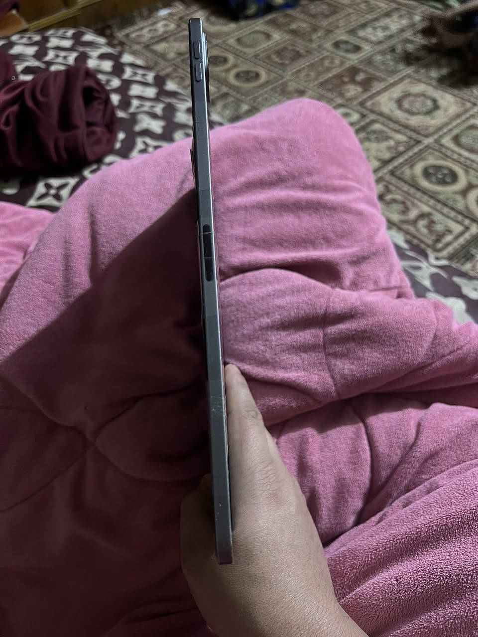 ايباد 11 برو موديل 2021 مكفول من الخلل انطي بي ضمان فقط شاشة بهاي الوضعية البقية كلة ما بي شي فيس ايدي شغال نضافتة مثل ما موضح بصور مكاني بغداد الكرادة سعرة 300 قفل من الاخير اكدر ابدلة شاشة وبيعة ب 500 بس مجال ما عندي ***********
