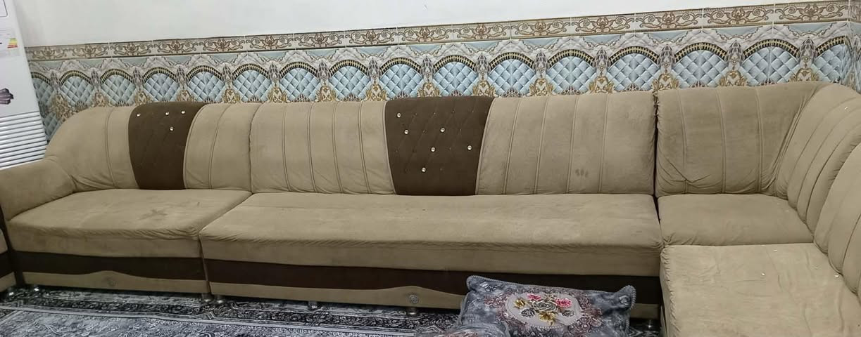 ديوان ١٨ مقعد مابي اي ضرر وخشبه من القوي بلفديوا واضح جدا السعر ٥٠٠ وبي مجال قليل الشراي فقط يراسلني خاص 
العنوان ديوانيه ناحية نفر ديوانية, القادسية


**إذا كنت صاحب هذا الإعلان وتريد حذفه لأي سبب، رجاءا أرسل رسالة إلى الدعم الفني**