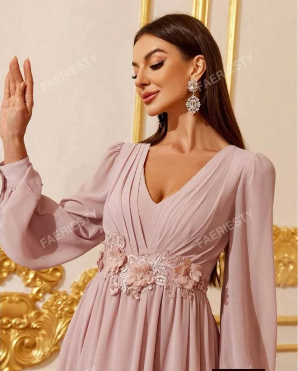 السلام عليكم بنات فساتين للبيع كل فستان وسعره وقياسه جو الصوره والله بنات كلهن ملبوسه  لبسه وحده  حطيت صورهم بل حقيقه وبل عارضه بل واقع بعد احله بهوايه في


**إذا كنت صاحب هذا الإعلان وتريد حذفه لأي سبب، رجاءا أرسل رسالة إلى الدعم الفني**