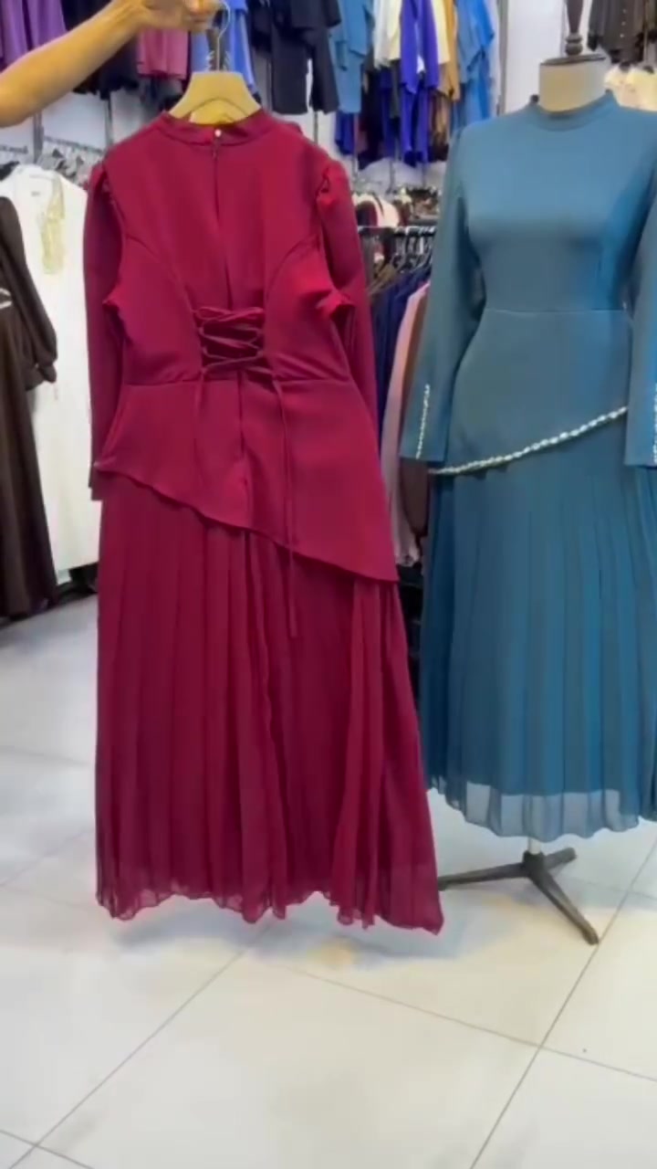 فستان العيد❤‍🩹
السعر ٣٠ الف فقط 
خامة دابل & شيفون 
38-40-42-44-46-48 @إشارة


**إذا كنت صاحب هذا الإعلان وتريد حذفه لأي سبب، رجاءا أرسل رسالة إلى الدعم الفني**
