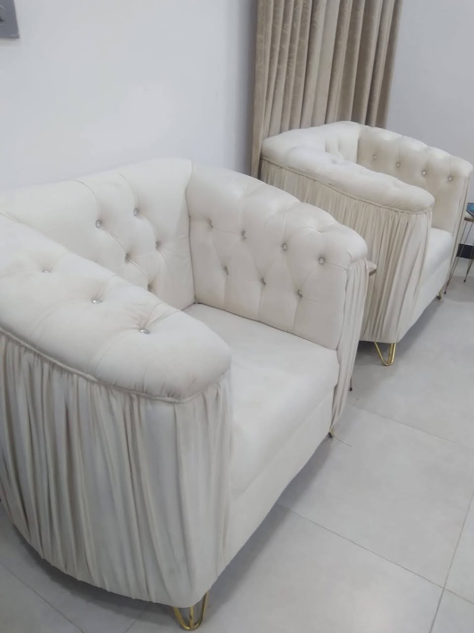 تخم 10 مقاعد نضيف جدا مابي كسر او بقع سعره 650 
النجف شارع المطار للاستفسار اكثر يرجى مراسلت الصفحه


**إذا كنت صاحب هذا الإعلان وتريد حذفه لأي سبب، رجاءا أرسل رسالة إلى الدعم الفني**