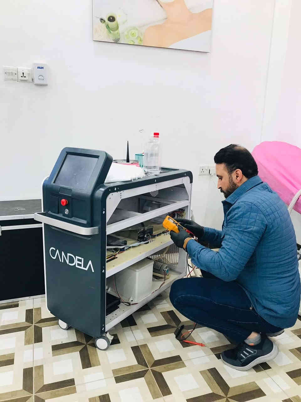 📍 صيانة موقعية ،،،،،،،،

بفضل خبرة مهندسي مكتب الصيانة الاحترافية تم التوجّه إلى موقع الدكتورة لإجراء الصيانة لجهاز كاندلا.
بعد الفحص تبيّن وجود خلل في منظومة الماء، وتم إصلاح المشكلة بشكل كامل وعاد الجهاز للعمل بكفاءة عالية ولله الحمد.

📸 تم أخذ لقطات أثناء تنفيذ أعمال الصيانة.

🔧 نوفر خدمة صيانة موقعية لجميع المحافظات مع فحص دقيق واحترافي.

📞 رقم قسم الصيانة: ***********

#صيانة_كاندلا #صيانة_موقعية #صيانة_احترافية #كاندلا #صيانة_اجهزة_ليزر #اجهزة_تجميل #بغداد #العراق #صيانة_ليزر #Laser #Candela #صيانة_كافة_المحافظات #هاند_كاندلا #فحص_اجهزة #خبرة #احتراف
