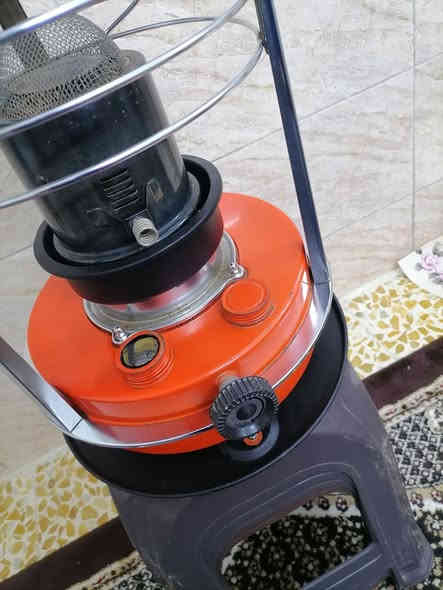 السلام عليكم ورحمة الله وبركاته جبنالكم تحفه فنيه من اندر النوادر صوبه سانيو قديمه مل ثمانينات شرط الشغل شرط النظافه كامله ما بيها نقص او عيب للبيع السعر خاص مكان موصل يوجد توصيل كافه محافظة العراق وهذا رقمي *********** موجود واتساب علا هذا الرقم
