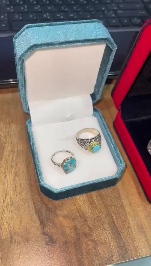 خواتم فضة نسائي ورجالي
مرصع بحجر الفيروزي الآصلي

كل خاتمين يصير عليهم خصم ٥٠٪؜ 💯👌

التغليف مميز ومناسب للهداية
راح يكون 🔥مجاني🔥 لمدة يومين

توصيل جميع محافظات العراق ٣ الاف فقط 

سارع بالحجز قبل نفاذ الكمية !!  🤯


**إذا كنت صاحب هذا الإعلان وتريد حذفه لأي سبب، رجاءا أرسل رسالة إلى الدعم الفني**