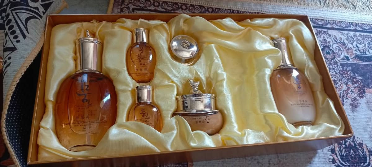السلام عليكم اخوان شلعه كوزمتك +عنايه +صبغ اضافر 
العدد 124 قطعه مع كيس اكسسوارات هدية مو ضمن الحساب


**إذا كنت صاحب هذا الإعلان وتريد حذفه لأي سبب، رجاءا أرسل رسالة إلى الدعم الفني**