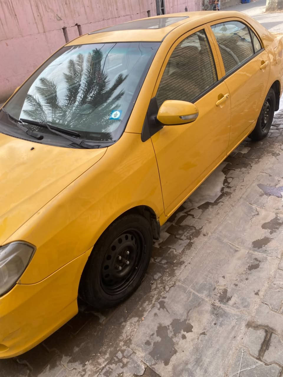 سلام عليكم بيوادي للبيع مديل 2013 سيارة مكفوله من كلشي سعر 55 $وبيه محال مكاني بغداد رقم الهاتف ***********
