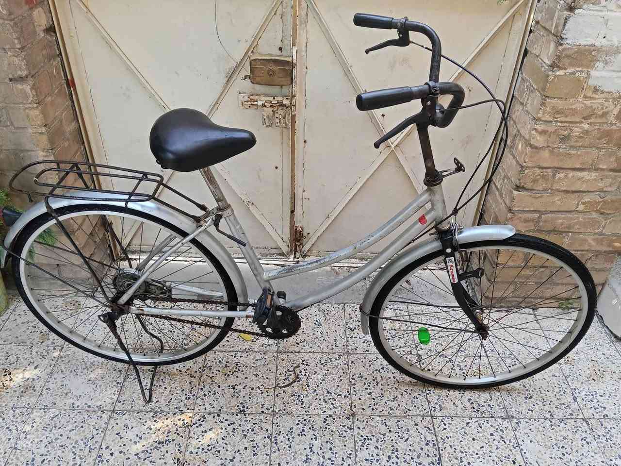 🚲 بايسكلات للبيع في كركوك 🚲
متوفر 3 بايسكلات نظيفة وجاهزة للاستخدام:
روكي | حجم 24 | لون أزرق
ياباني | حجم 26 | لون رصاصي
ياباني | حجم 27 | لون رصاصي
📍 الموقع: كركوك
💵 السعر: خاص (راسلني وتدلل)
للاستفسار والشراء، يرجى المراسلة على الخاص 📥


**إذا كنت صاحب هذا الإعلان وتريد حذفه لأي سبب، رجاءا أرسل رسالة إلى الدعم الفني**