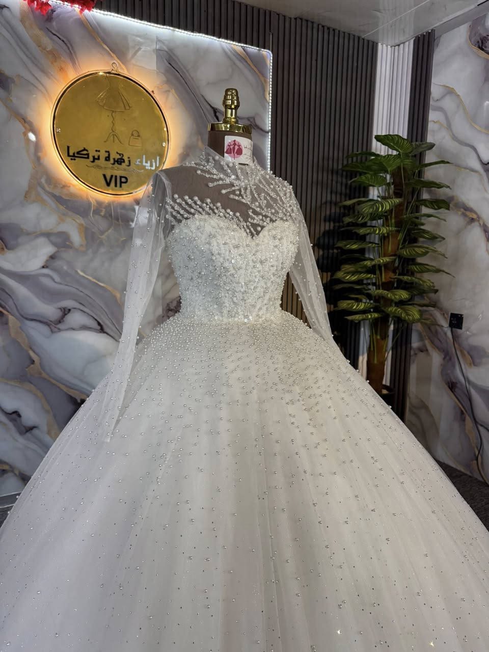 عرض 🔥🔥خاص بيع السعر 40 الف البعض منهم جديد غير ملبوس وبيهم ملبوس بدلات تركي نضيف جدا 
للحجز والاستفسار خاص 
***********
