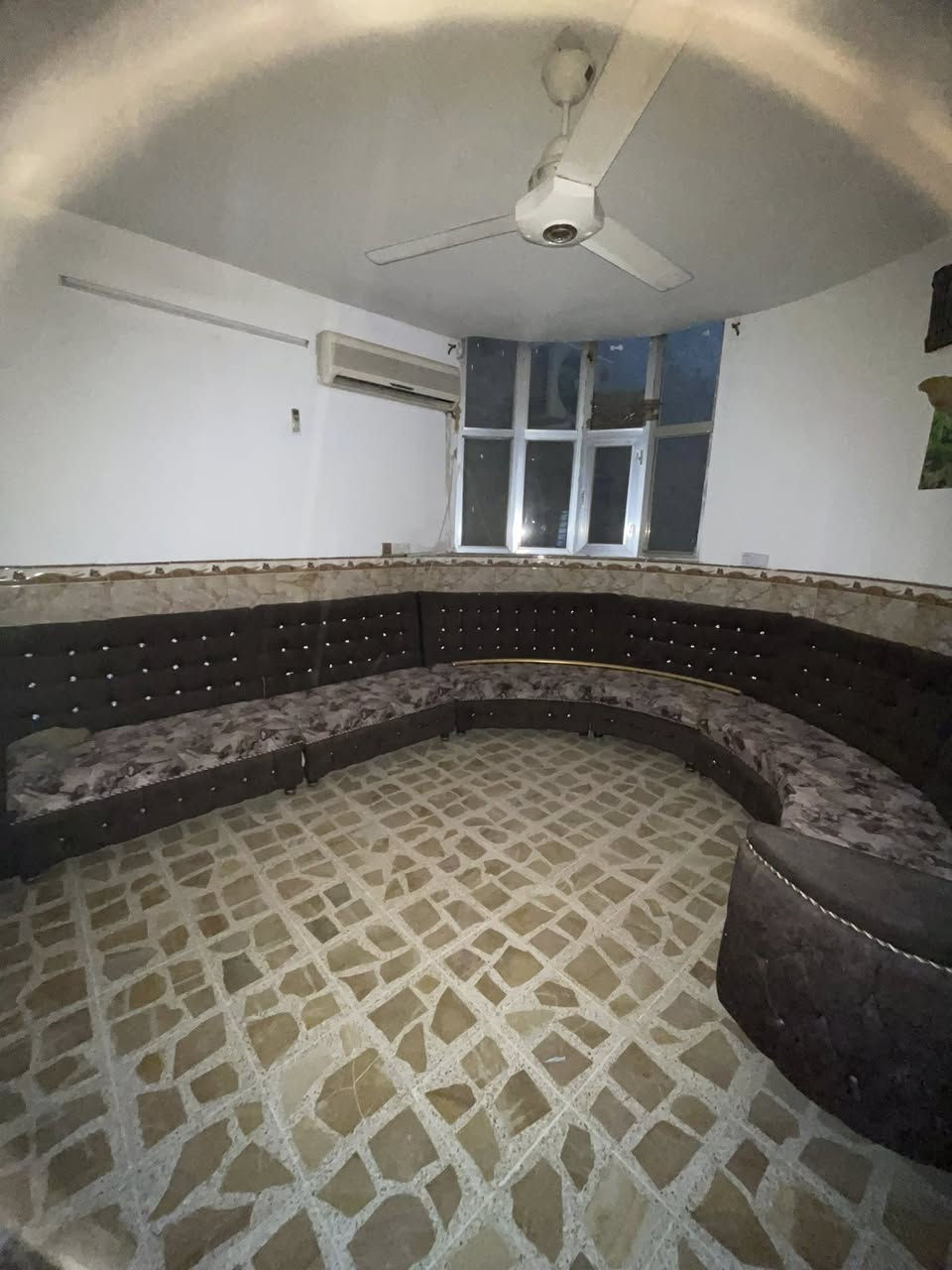 دار للايجار في حي السكر 

بدل الايجار 400 الف قفل🔒

المساحة ١٠٠

يتكون من كراج ومطبخ وهول واستقبال
وثلاث غرف نوم 

للتواصل واتساب⬇️⬇️

0777 274 0071
