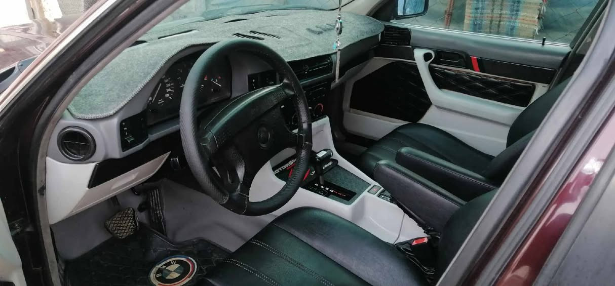 بيئم 525 .محرك جديد  كبس ديجيتال  گير اتوماتيك موديل 1993  سلايت جامات كهربائيه تبريد قطعتين . دبل أيرباك.مرايات كهربائيه.سلايت .كوشن جلد .گير محرك بشرط  سيارة عام بخ جمالية تحويل  بشرط . رقم وسنوية  جديد حتى.2029.سياره رقم دهوك و موجوده بدهوك.سياره بدون مصرف نهائيا.بس حادث جاملوق امامي نفر
سياره تحويل و غرامات بشرط ..سعر.70.مجال 
***********.فايبر.واتسأب دهوك, العراق
