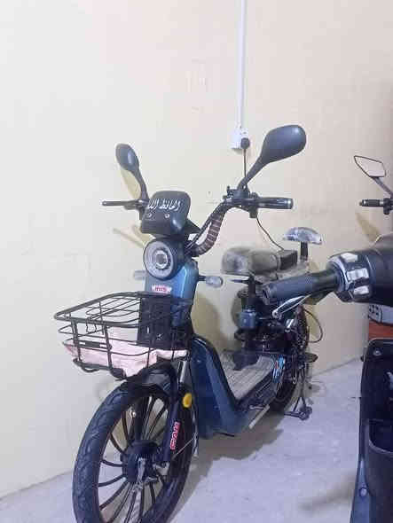 سلام عليكم دراجه شحن البيع رايدها 350 وبيها مجال الطيبيب مكاني كرمت على الهارثه صيطرت القادسيه هاذ رقمي ***********
