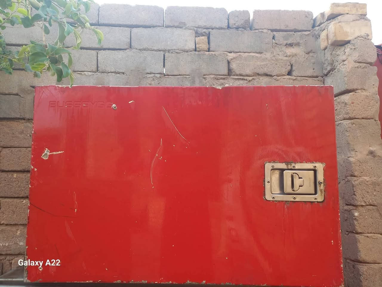 للبيع صندوك طول متر
ارتفاع 65
عرض 58
***********
