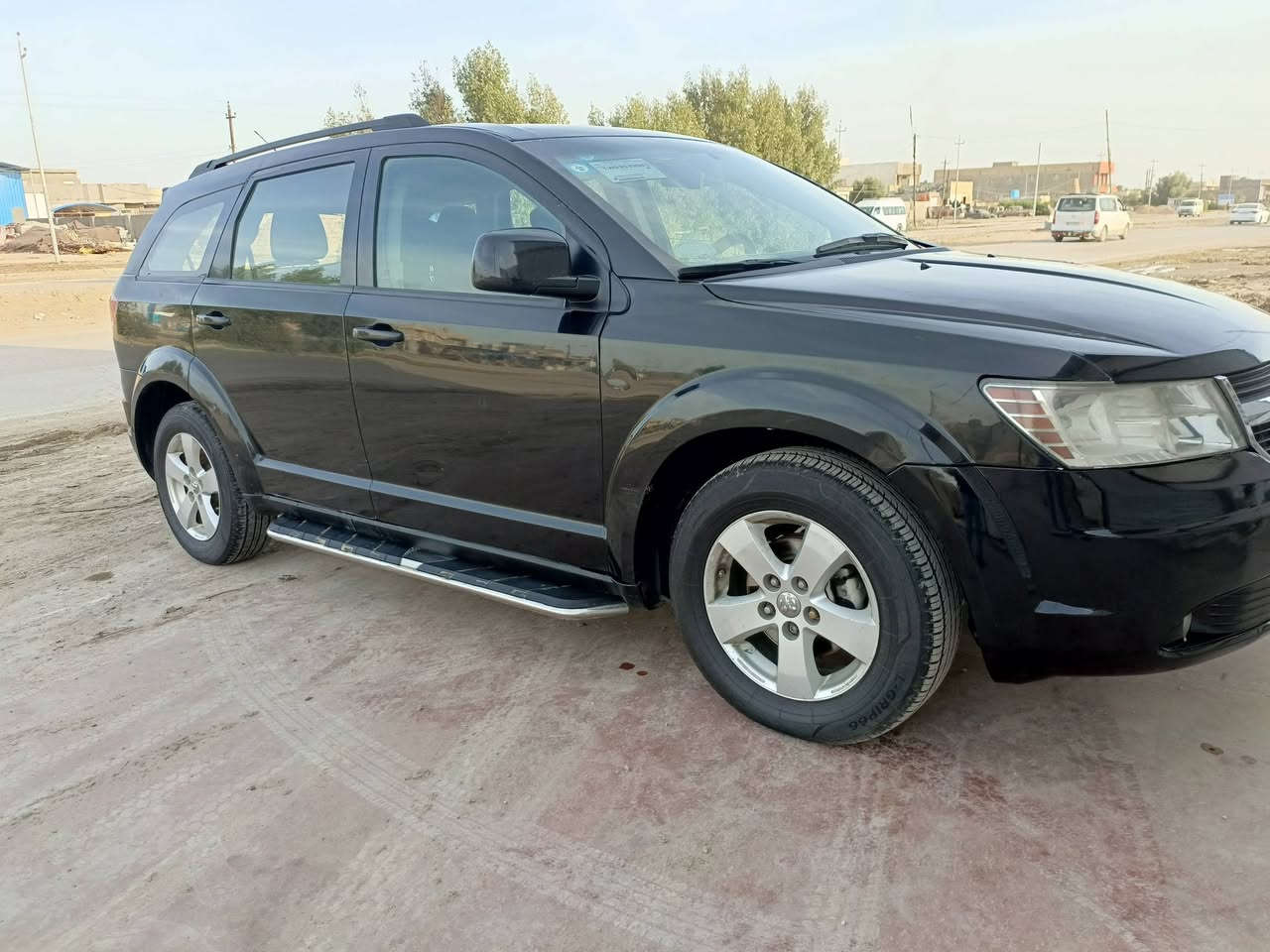 السلام عليكم جورني للبيع موديل 2011 رقم بغداد مشروع وطني سيارة جديدة وجاهزة مكينه 7سلندر 7 راكب جاهزه مكينه وكير وحداديه وتخم تاير كله جديد تبريد ثلج بيها صبع بل صفحه لسعر 93 لمكان بلقاسم ***********
