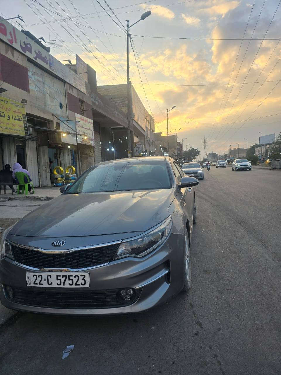 السلام عليكم 
سياره اوبتما موديل ١٧ محدثه ١٨
وارد امريكي بدون ضرر قوي فقط 
الدعاميه.
سياره رقم اربيل بسمي تحويل ثاني يوم. 
السياره جديده عل بلاد.ماشيه ٥٠مل
كامره امامي خلفي شاشه كبيره .
كامره دواره.
لايت شمسي تزويد تكلبلك اليل نهار.
سستم صوت عالي الجوده .
سياره مزرده بدواسات شفاف وايظآ دواسات شتويه اي صيفي وشتائي مع جادر جلد نوع تفصال الثقيل.
تحكم مري .
جنطه ريمونت ودكمه. 
الجنطه مزوده بجلد فوق المخمل يعني داخل السياره كله تتحكم بي تريده جلد تريده مخمل قماش خياطه. 
محرك ٢٤٠٠.
٣انظمه قياده.
تحكم ستيرن كامل .
وبعد بيهه مواصفات .
لون مميز.
رقمي صاحب السياره ***********
مكان السياره بغداد الدولعي
