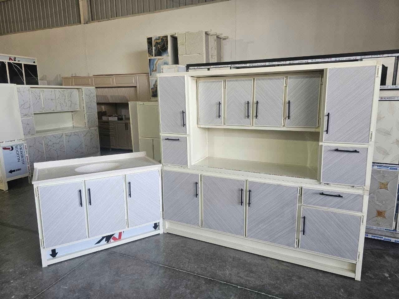 كاونتر #دبدوب ارضي وملحق مترين  مع  سنك متر و20 مرمر
💥 (المنيوم )💥

كاونتر مترين ارضي وملحق مع سنك متر و٢٠ مرمر . 

السعر ٣٠٠  الف

التوصيل 🚚🚚
بغداد داخل  مجاني

15 /اطراف  بغداد 

15//رمادي +فلوجه + كربلاء +بابل

25// مركز واسط  
50//أطراف واسط
25 /الديوانيه +النجف
35//ديالى
35/ السماوه+  الناصريه+  العماره + البصره


**إذا كنت صاحب هذا الإعلان وتريد حذفه لأي سبب، رجاءا أرسل رسالة إلى الدعم الفني**