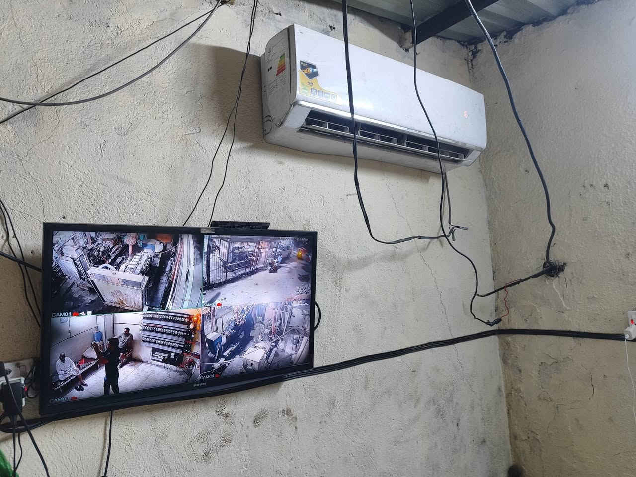 موقع للبيع بغداد جكوك حمل 500قابل الزياده حصه300 مكاين كمنزو اشتاير موبايل ***********  السعر 260
